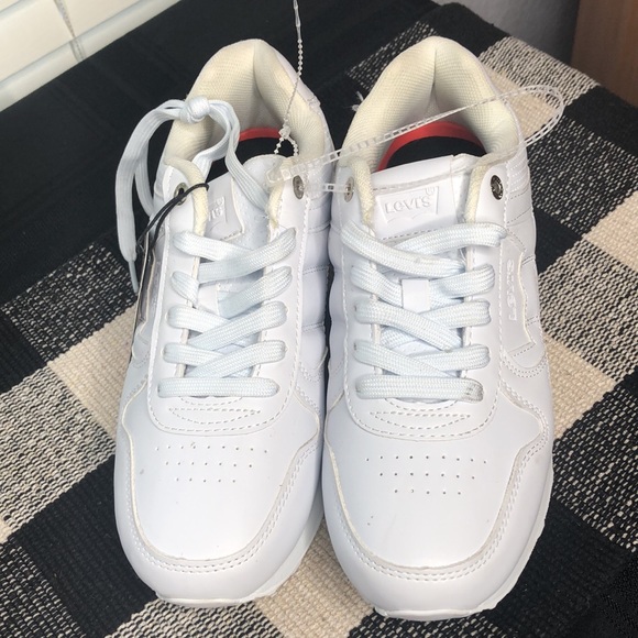 Levi's Shoes - NWOT Levi’s Comfort Insole Sneakers
